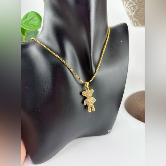 Gold Teddy Bear Pendant Necklace โจ - Picture 7 of 10